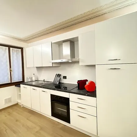 דירה Piazza San Giacomo - Elegant אודינה