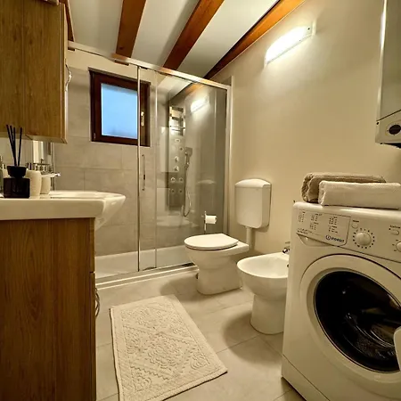 דירה Piazza San Giacomo - Elegant אודינה