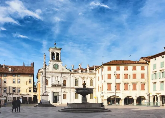 Piazza San Giacomo - Elegant